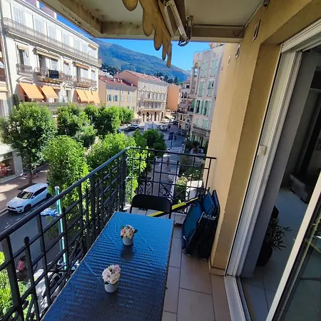 Maison De La Promenade דירה מנטון